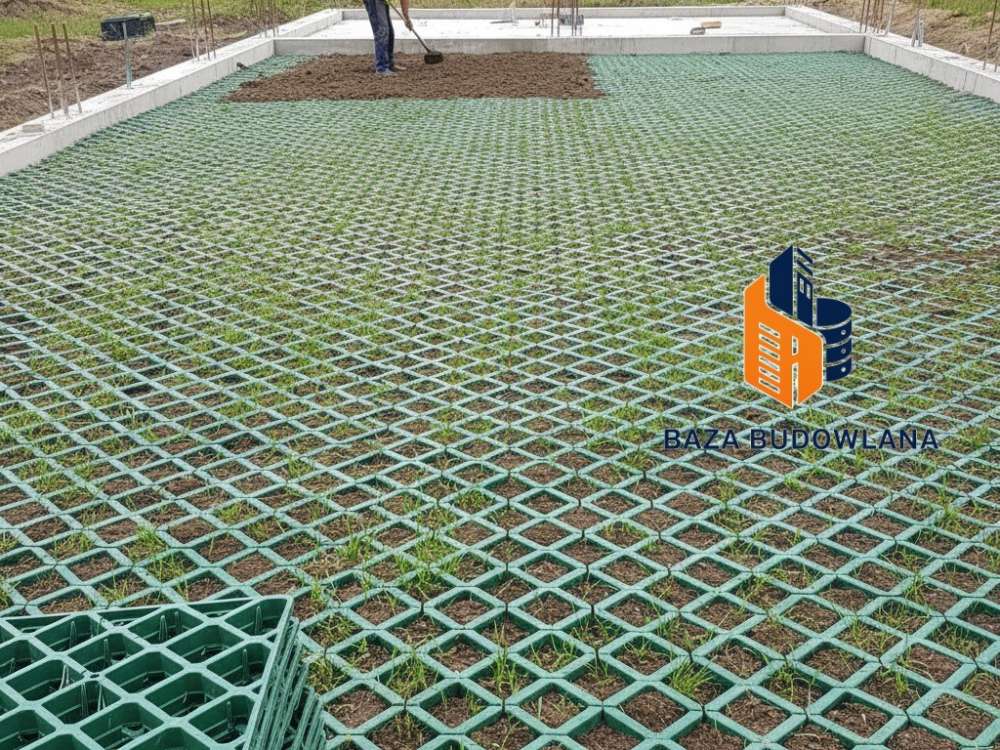 Wytrzymała ekokrata parkingowa i trawnikowa stabilizująca grunt pod podjazd lub zielony parking.