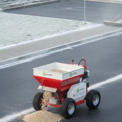 Zimowe utrzymanie chodników i parkingów