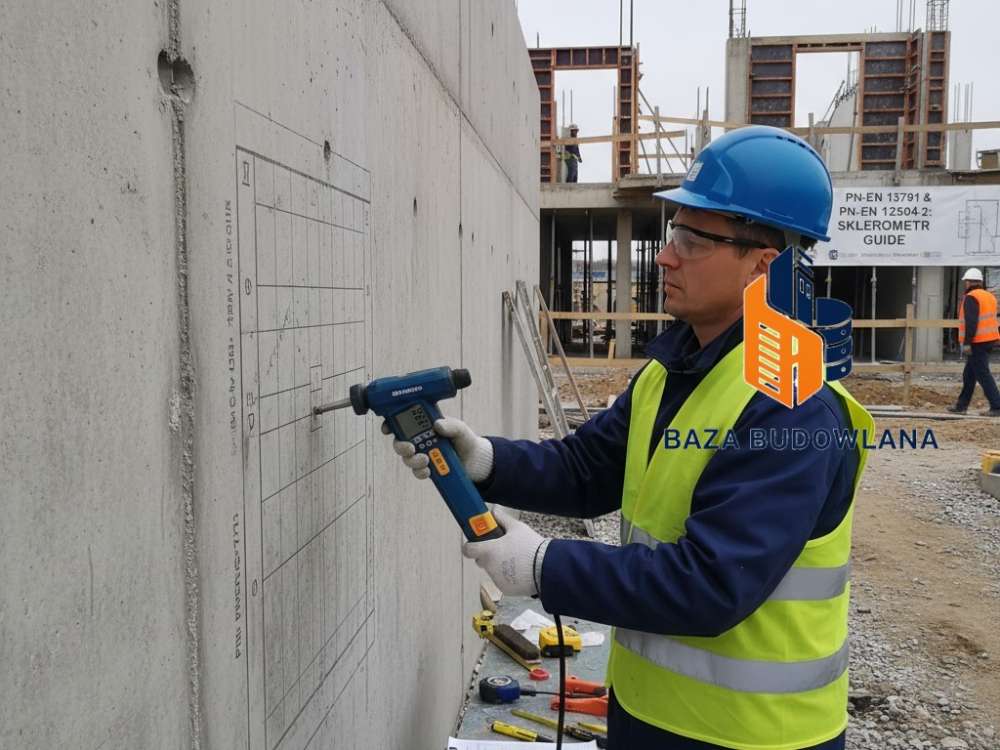Badanie sklerometryczne betonu młotkiem Schmidta zgodnie z normami PN-EN 13791 i PN-EN 12504-2.