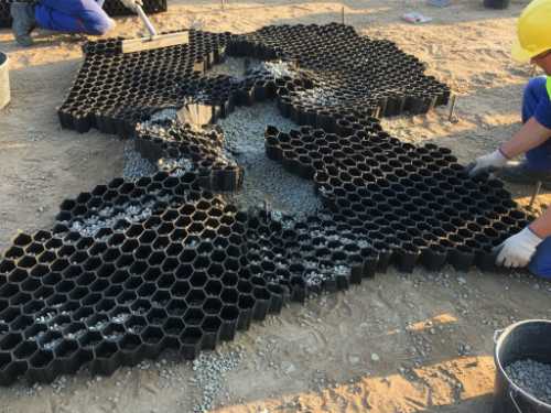 Jak naprawić źle ułożoną geokratę komórkową? Rozwiązujemy najczęstsze problemy montażowe